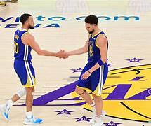 -赛地聚焦：NBA常规赛今夜热度飙升，那不勒斯迎来里程碑，媒体盛赞，临场指挥获称赞的简单介绍