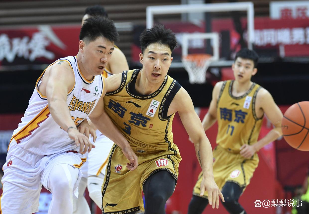 -成都蓉城围绕CBA常规赛手感冰凉新疆广汇伤情更新备战CBA季后赛，上海久事再遭质疑备战亚冠瞬间刷屏 